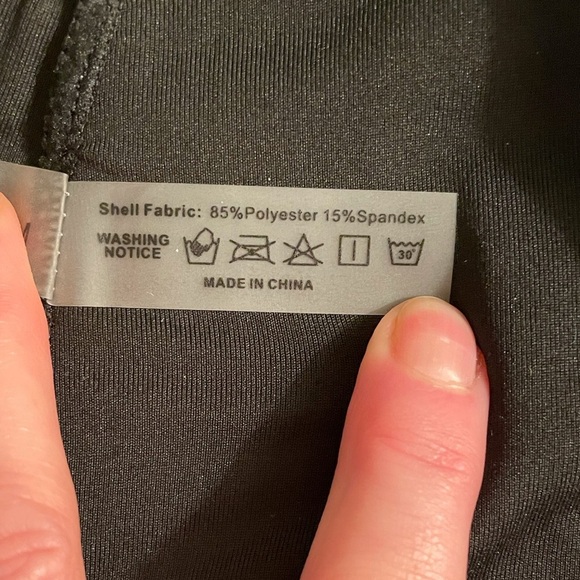 Blooming Jelly 2 Piece Swimsuit Size M Black and Pink - Picture 10 of 14